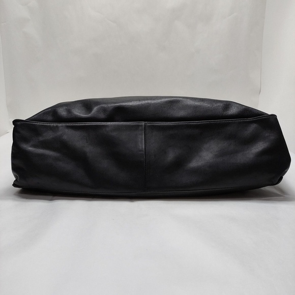 Chanel Tote Bag Black Leather - Picture 4 of 10